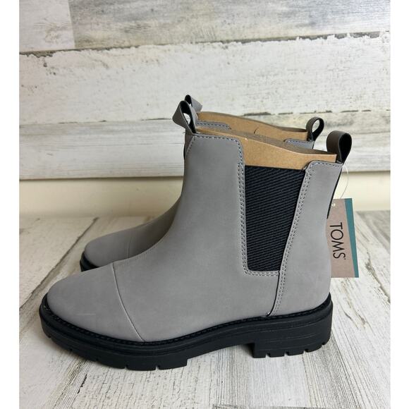 TOMS Womens 7 Skylar Gray Cement Pull-On Lug Sole Block Heel Ankle Boots NEW - Picture 2 of 9